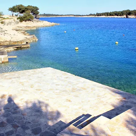 Апартаменты With Parking Space Bilo, - 25283 Примоштен