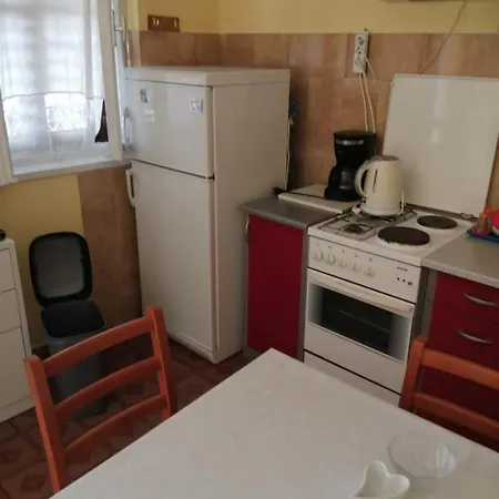 With Parking Space Bilo, - 25283 Apartamento Primošten