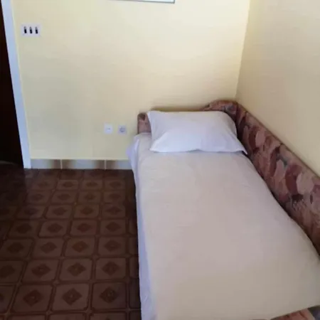 With Parking Space Bilo, - 25283 *