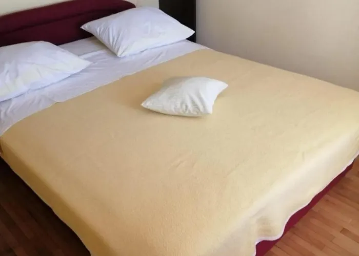 Апартаменты With Parking Space Bilo, - 25283 Примоштен